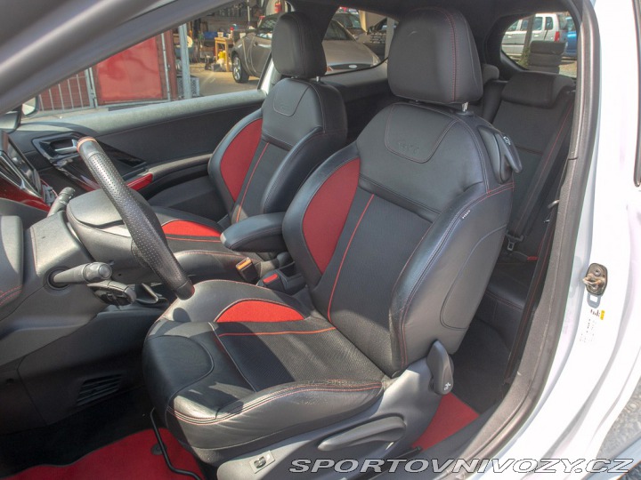 Peugeot 208 GTi 1.6T 147 kW HiFi JBL 2013