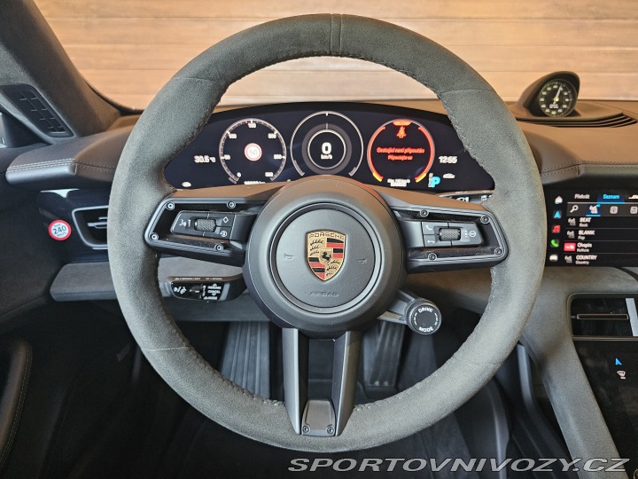 Porsche Taycan GTS Sport Turismo 2022