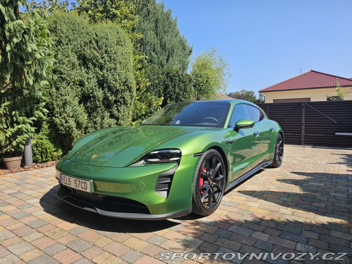 Porsche Taycan GTS Sport Turismo 2022