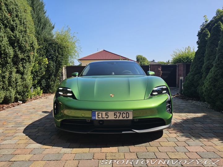 Porsche Taycan GTS Sport Turismo 2022