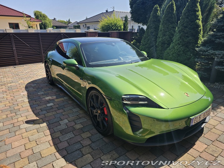 Porsche Taycan GTS Sport Turismo 2022