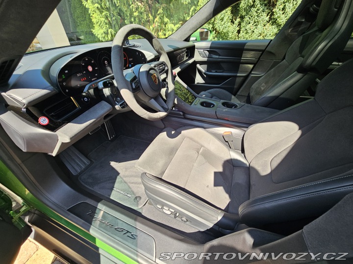 Porsche Taycan GTS Sport Turismo 2022