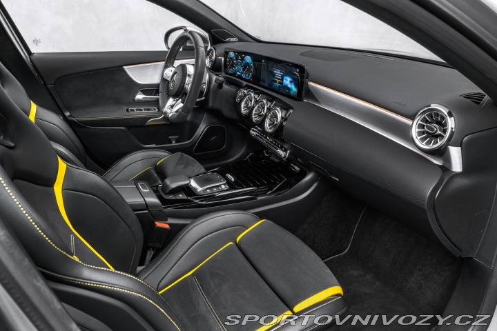 Mercedes-Benz A 4MATIC Performance 2021