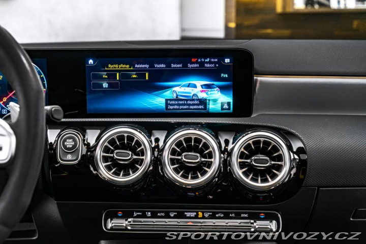 Mercedes-Benz A 4MATIC Performance 2021