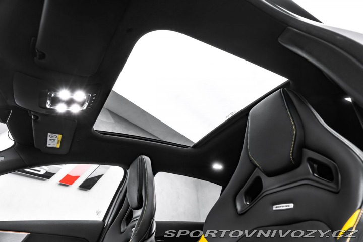 Mercedes-Benz A 4MATIC Performance 2021