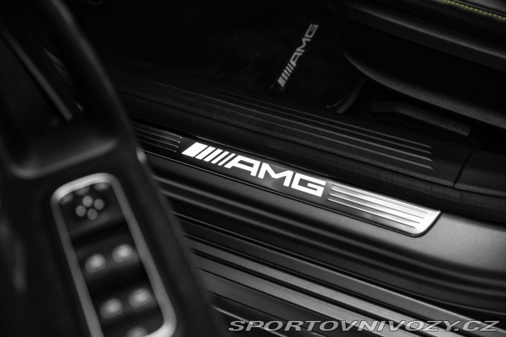 Mercedes-Benz A 4MATIC Performance 2021