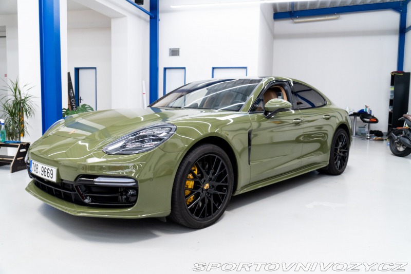 Porsche Panamera Turbo V8