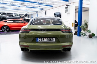 Porsche Panamera Turbo V8 2018