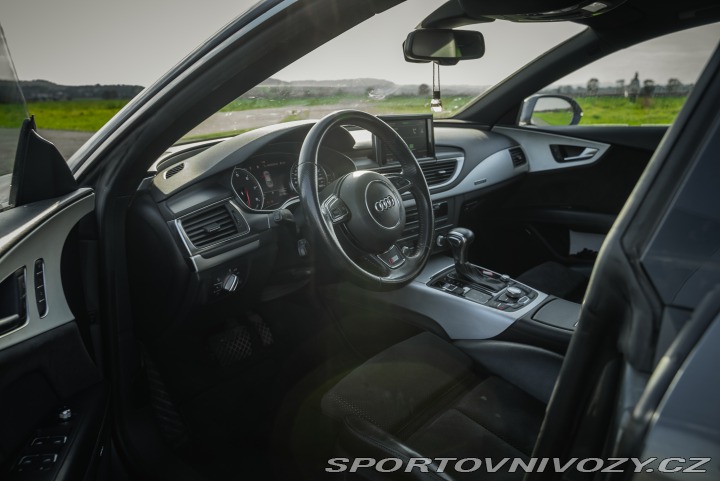 Audi A7 3.0 TFSI S7 look 2012