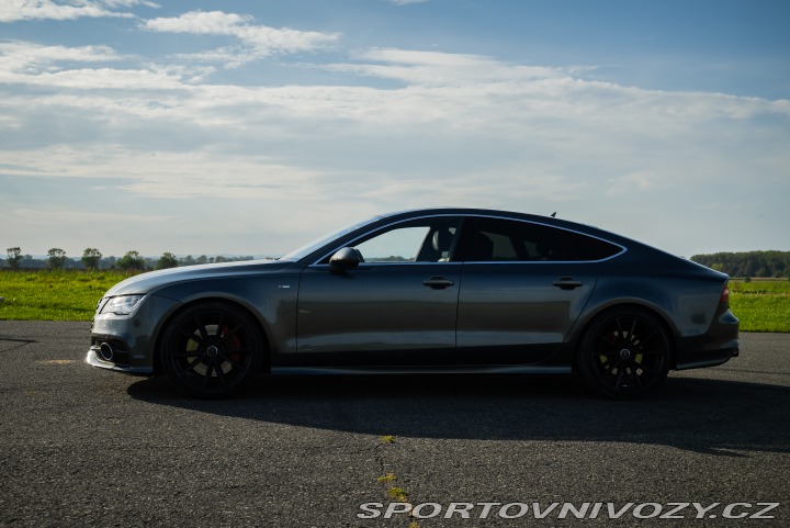 Audi A7 3.0 TFSI S7 look 2012