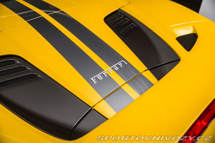 Ferrari F8 Spider/Gaillo Triplo Stra 2023