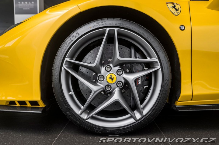 Ferrari F8 Spider/Gaillo Triplo Stra 1800