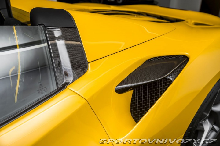 Ferrari F8 Spider/Gaillo Triplo Stra 1800