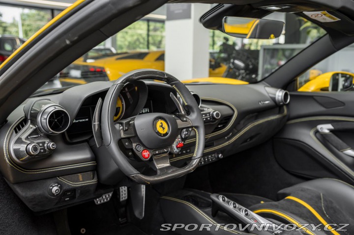 Ferrari F8 Spider/Gaillo Triplo Stra 1800