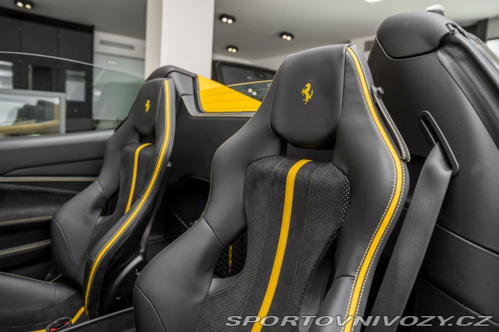 Ferrari F8 Spider/Gaillo Triplo Stra 1800