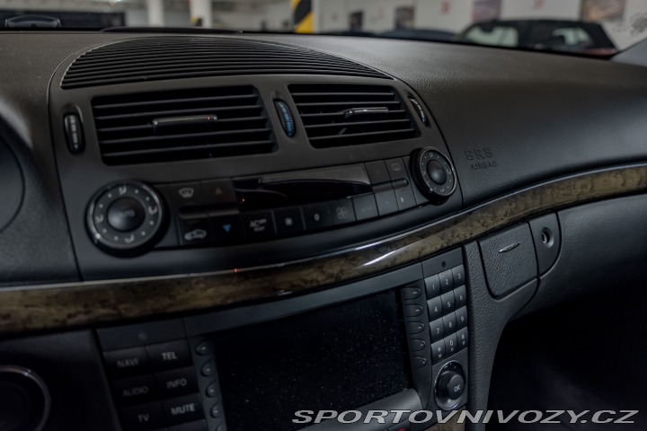 Mercedes-Benz E 55 AMG kompresor (W211) 2004