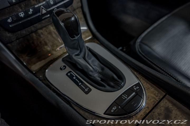 Mercedes-Benz E 55 AMG kompresor (W211) 2004