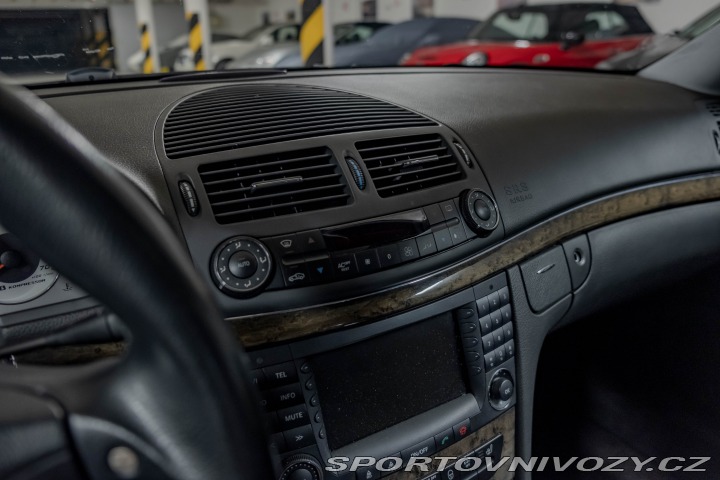 Mercedes-Benz E 55 AMG kompresor (W211) 2004