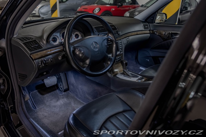 Mercedes-Benz E 55 AMG kompresor (W211) 2004