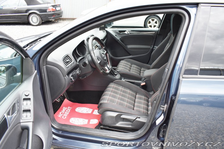 Volkswagen Golf GTI 2011
