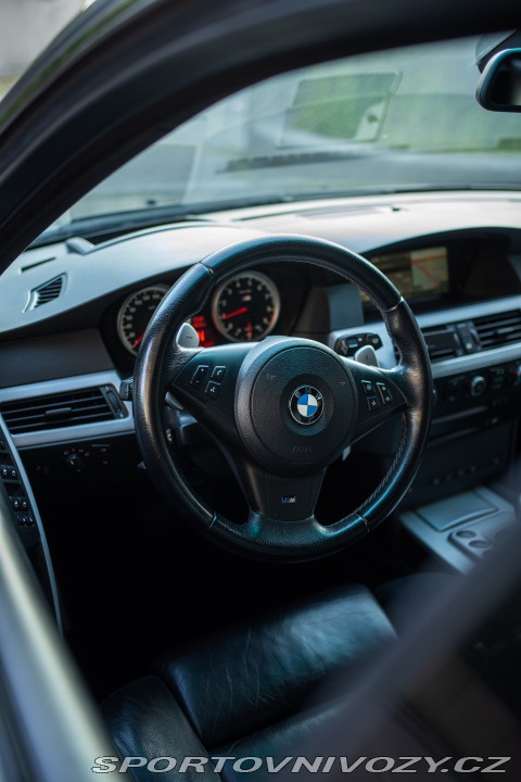 BMW M5  2006
