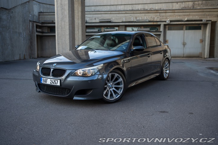 BMW M5  2006