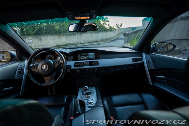 BMW M5  2006