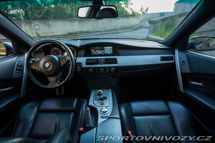 BMW M5  2006