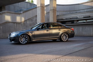BMW M5  2006