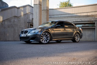 BMW M5  2006