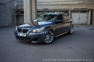 BMW M5  2006