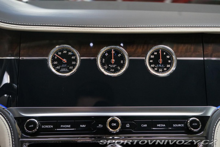 Bentley Flying Spur V8 Mulliner Black Carbon 2022