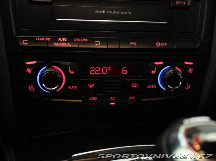 Audi RS5 4,2 V8 331kW B&O 1.ma 2011