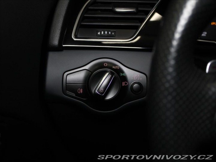 Audi RS5 4,2 V8 331kW B&O 1.ma 2011
