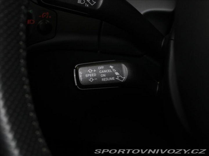 Audi RS5 4,2 V8 331kW B&O 1.ma 2011