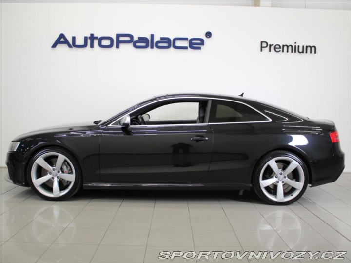 Audi RS5 4,2 V8 331kW B&O 1.ma 2011