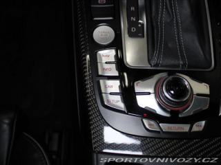 Audi RS5 4,2 V8 331kW B&O 1.ma 2011