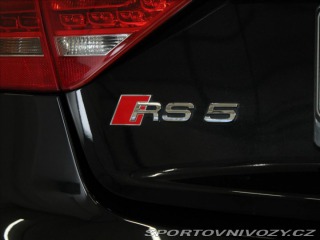 Audi RS5 4,2 V8 331kW B&O 1.ma 2011
