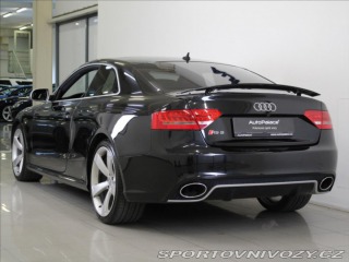 Audi RS5 4,2 V8 331kW B&O 1.ma 2011