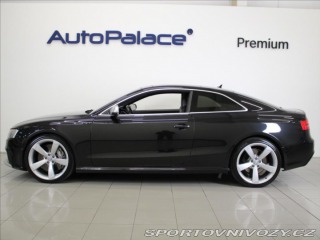 Audi RS5 4,2 V8 331kW B&O 1.ma 2011