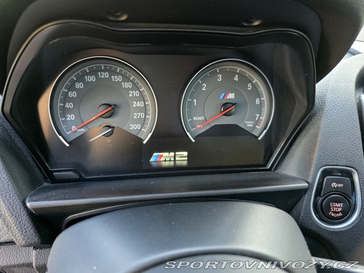 BMW M2 M2 F87 2017 - MANUÁL - SE 2017