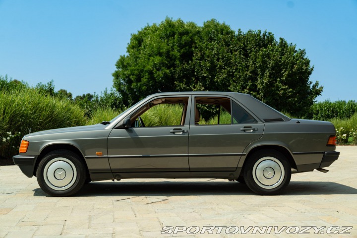 Mercedes-Benz E 190 E 1987