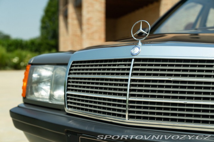 Mercedes-Benz E 190 E 1987