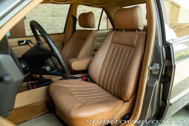 Mercedes-Benz E 190 E 1987