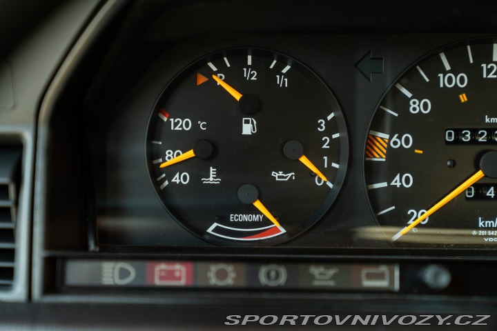 Mercedes-Benz E 190 E 1987
