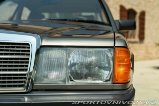 Mercedes-Benz E 190 E 1987