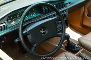 Mercedes-Benz E 190 E 1987