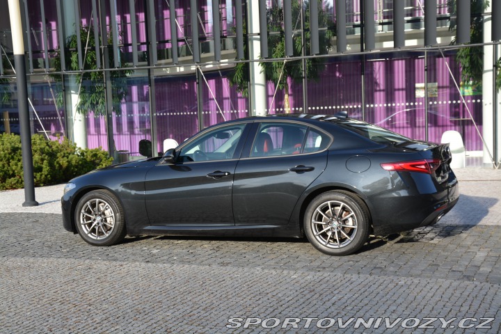 Alfa Romeo Giulia 2.2 jTDm Super Business 2018