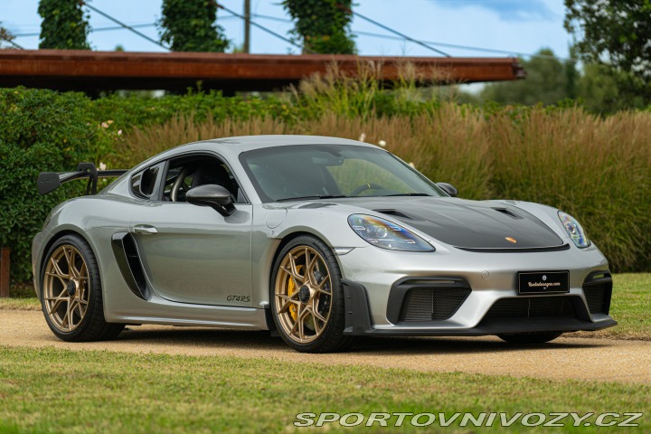 Porsche 718 CAYMAN GT4 RS “weissach” 2024