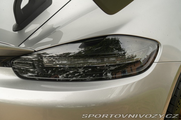 Porsche 718 CAYMAN GT4 RS “weissach” 2024